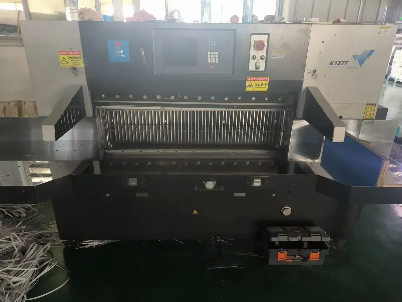 Front view of the automatic die-cutting line, built for fast, consistent blanks.