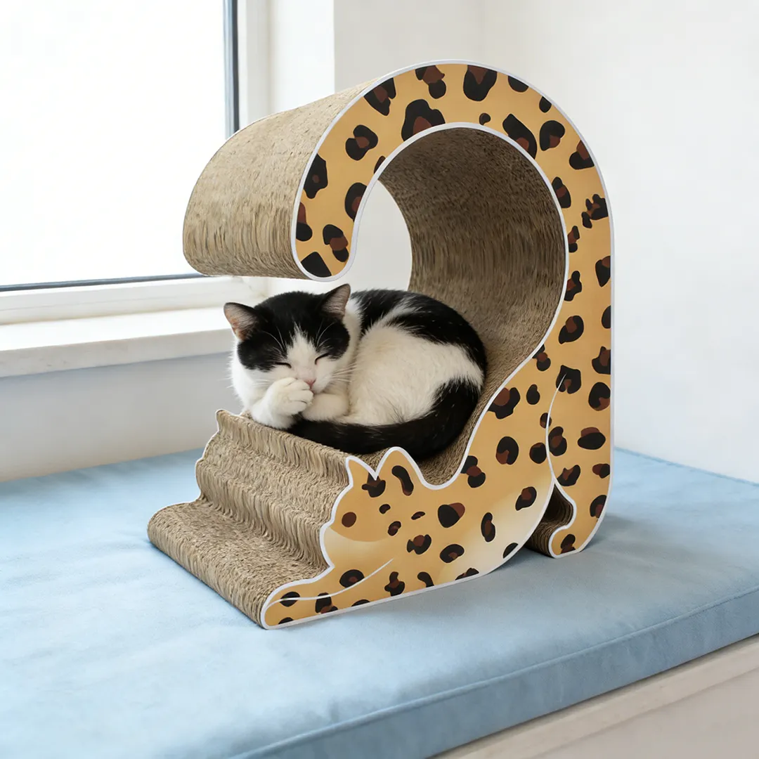 Calico Cat-Shaped Scratching Post ZB-0041