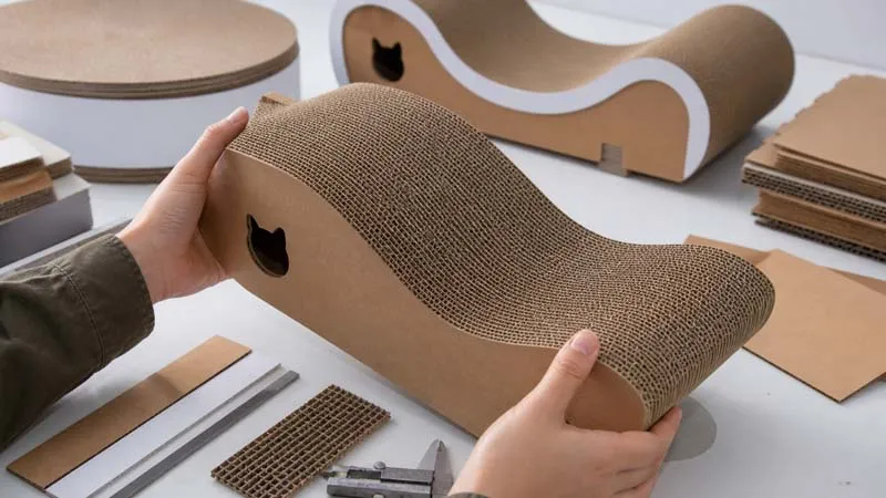 Quality inspection of corrugated cardboard cat scratcher prototypes before production
